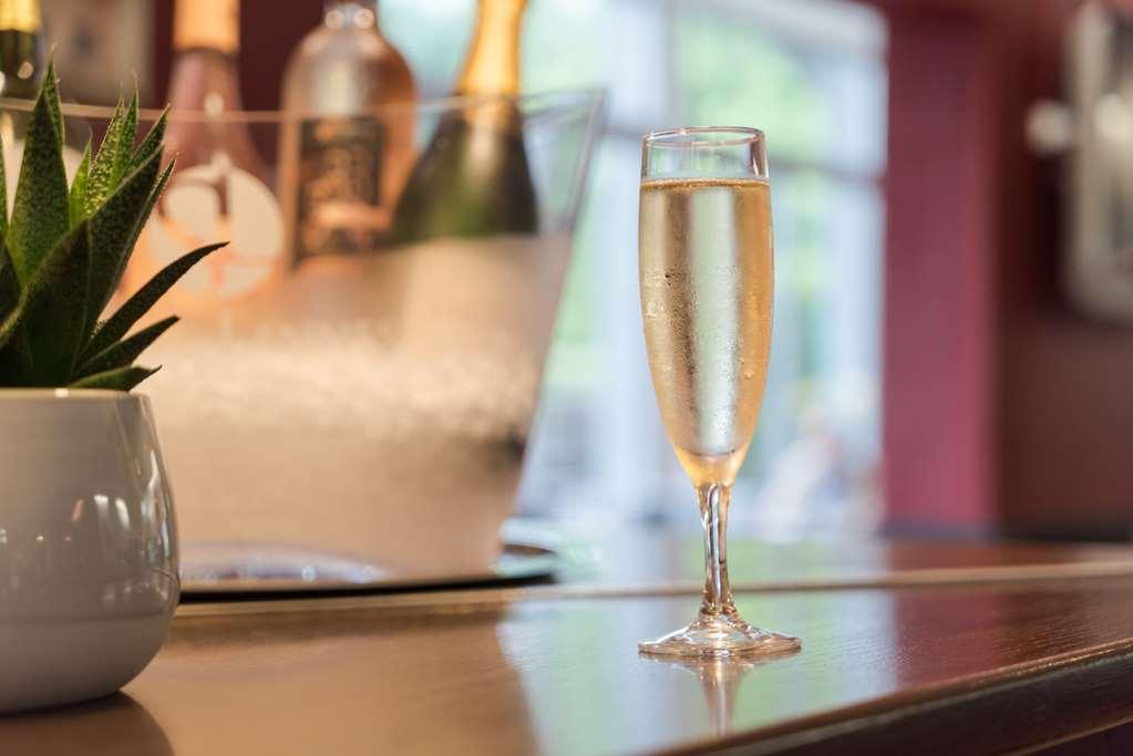 Sure Hotel By Best Western Biarritz Aeroport Anglet Restaurant photo