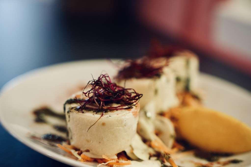 Sure Hotel By Best Western Biarritz Aeroport Anglet Restaurant photo